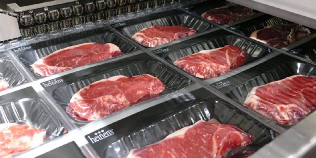 Продажи мяса на растительной основе в мире упали вдвое