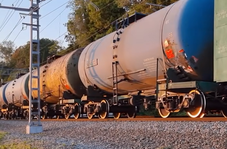 Азербайджан возобновил экспорт в Армению