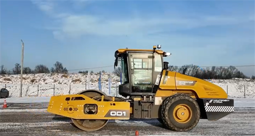 В России начал работу первый беспилотный каток