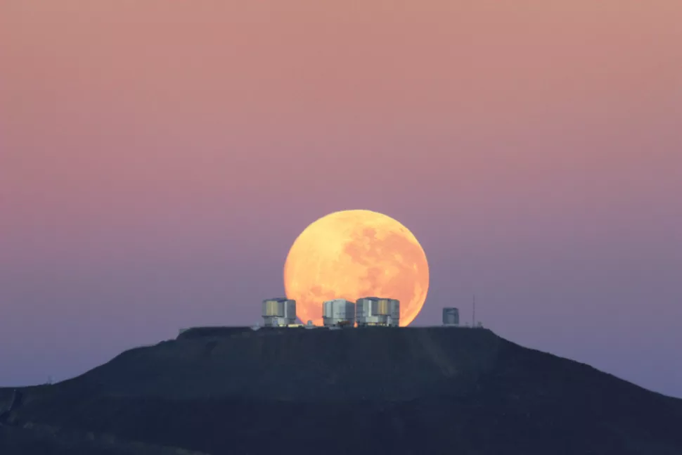 Space: сегодня ночью взойдет тыквенно-оранжевая Полная Охотничья Луна в октябре 2022 года