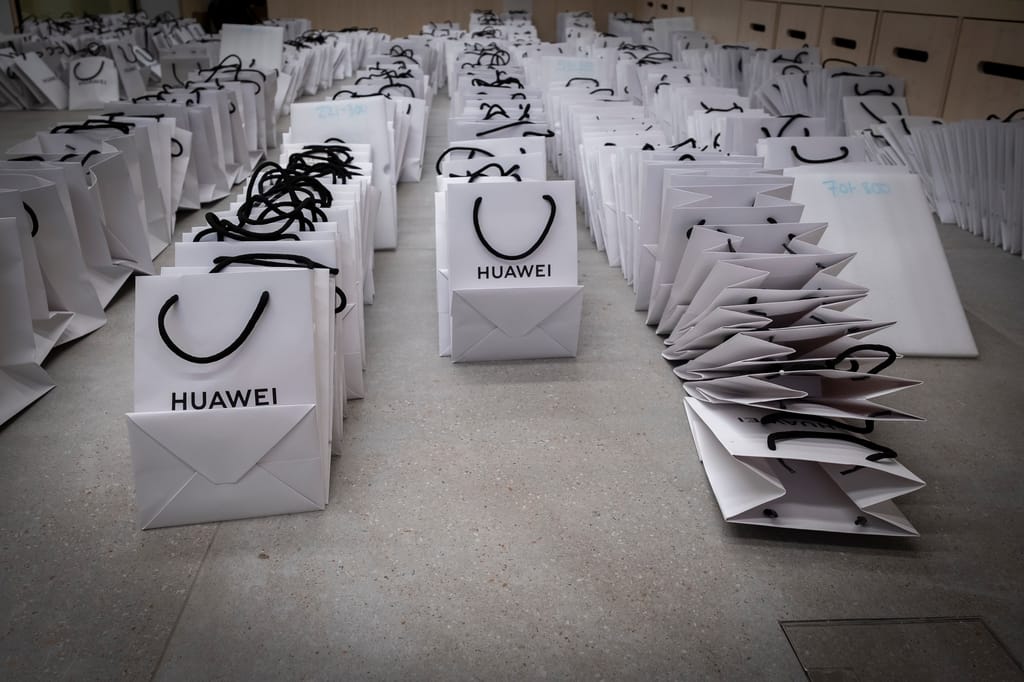 Huawei закрывает Европу для европейских партнеров