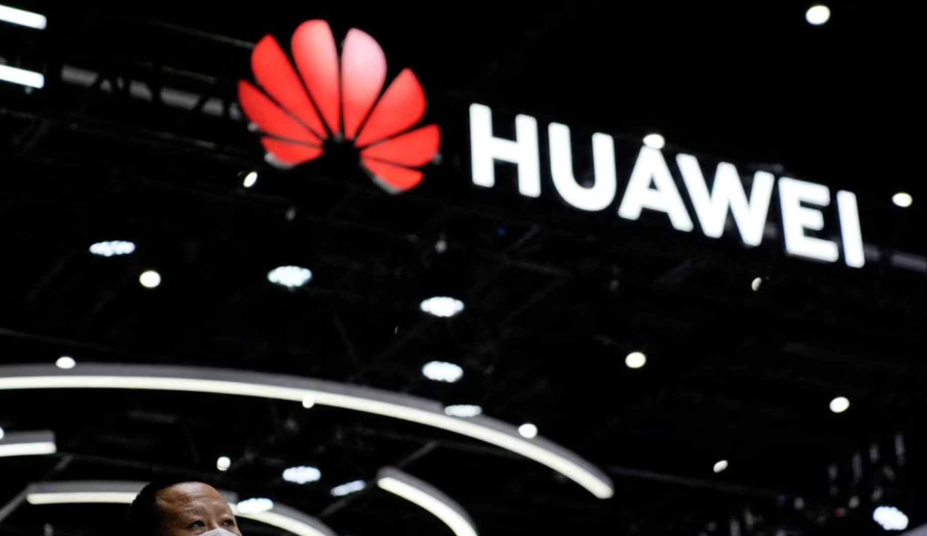 США прекратили выдачу лицензий на товары для Huawei